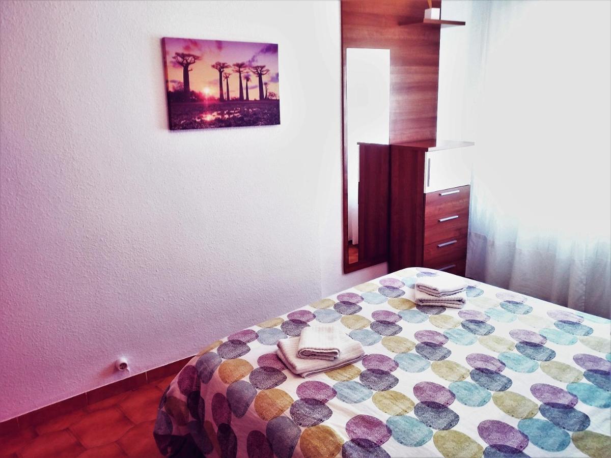 Apartamento 3 Habitaciones En El Centro De Teruel Kültér fotó