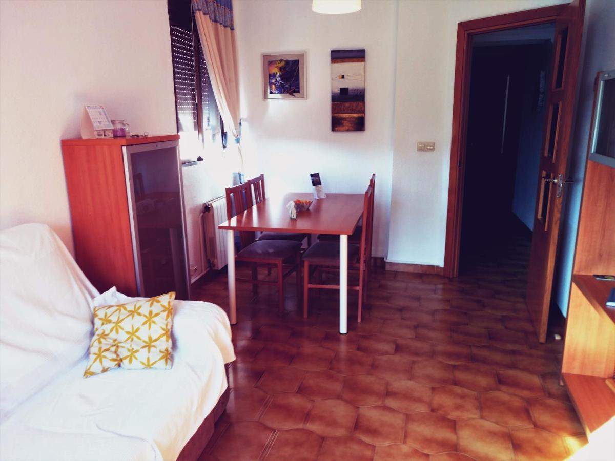 Apartamento 3 Habitaciones En El Centro De Teruel Kültér fotó